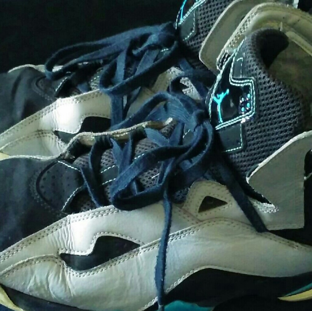 Mens size 11 jordans used good condition
